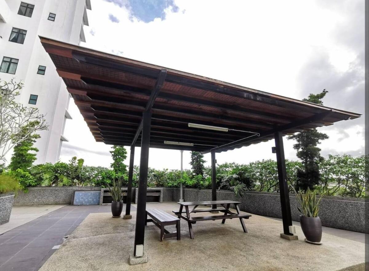 Platino 4Bedrooms Paradigm Mall Netflix By Stay Johor Bahru Exterior foto